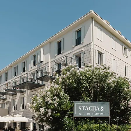 Stacija Hotel Kastela