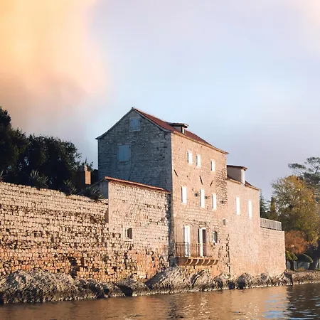 Stacija 3* Kaštela