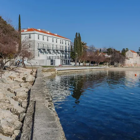 Stacija 3* Kastela