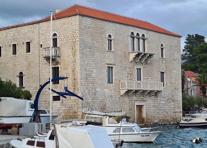Stacija Hotel Kastela